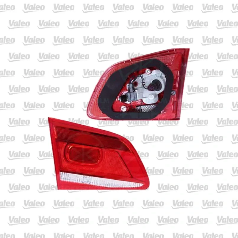 Stop Lambası İç Sağ VALEO 044516 – Volkswagen Passat