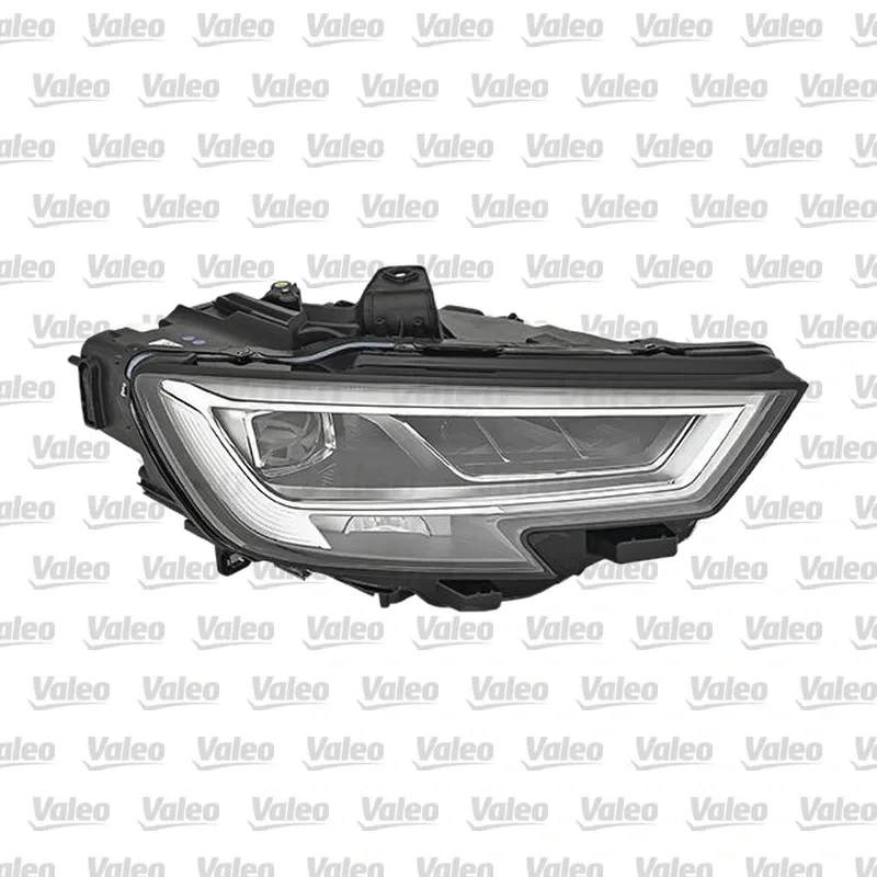 Far Lambası Sağ VALEO 046833 – Audi A3